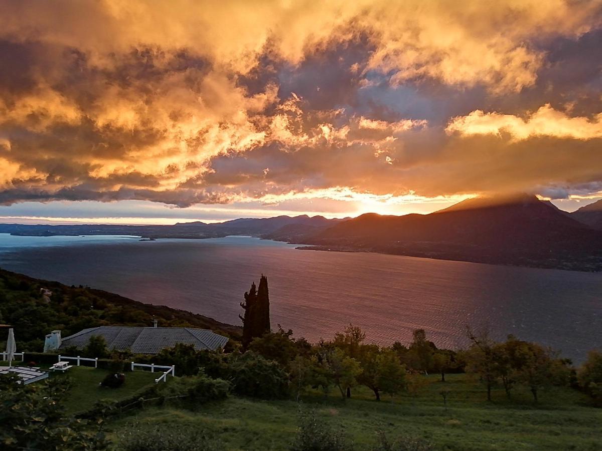 Beb Da Paolo Con Vista Lago San Zeno di Montagna Exteriör bild